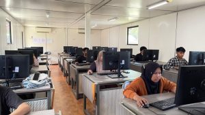 Suasana Coding War di Lab ICT