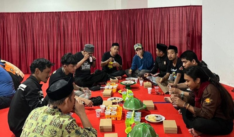 Hangatkan Silaturahmi Ramadan, UKM Mapala Unsulbar Gelar Bukber
