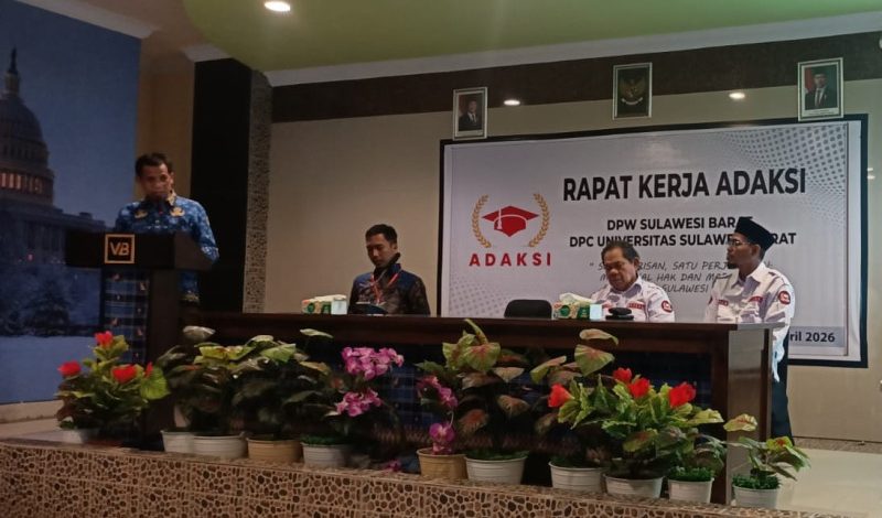 Buka Raker ADAKSI, Rektor Unsulbar Tekankan Dosen Adaptif dan Kolaboratif untuk Kesejahteraan dan Kinerja