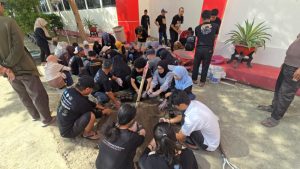 Praktik Penanaman Bibit