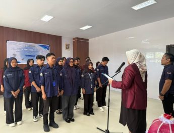 WR III Lantik Pengurus UKM Pers Unsulbar, Tegaskan Pentingnya Dukungan dan Rekognisi