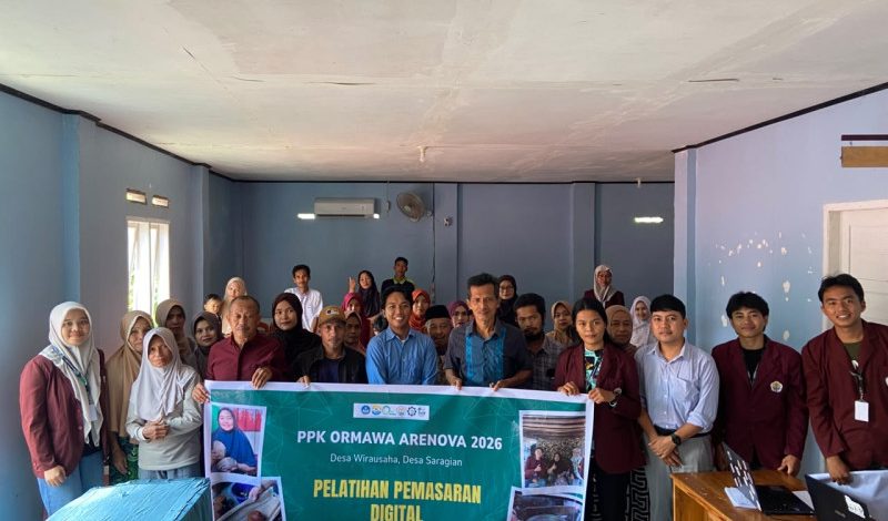 Tim PPK ORMAWA ARENOVA Unsulbar Bekali Pelaku Usaha Nira Aren Desa Saragian dengan Keterampilan Digital Marketing