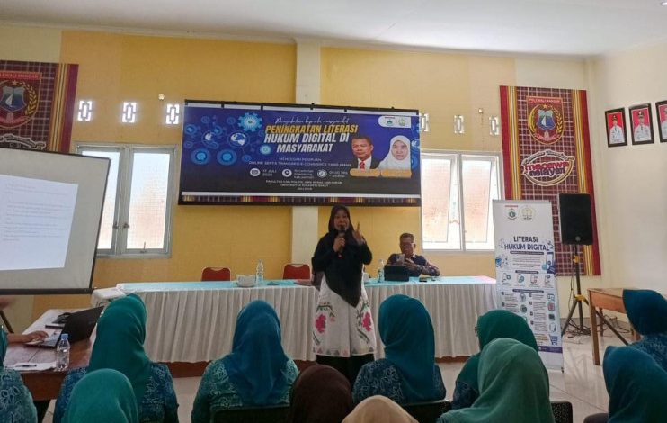 Tim PKM Ilmu Hukum Unsulbar Gelar Literasi Hukum Digital untuk Cegah Penipuan Online di Tinambung
