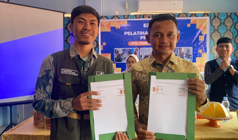 Tim PPK ORMAWA Arenova Unsulbar Gandeng Rumah BUMN Majene Perkuat Legalitas UMKM Nira Aren di Desa Saragian