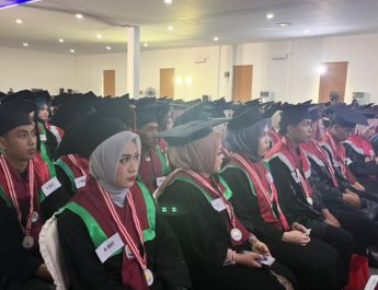 Wisuda ke-XXI Unsulbar Luluskan 500 Wisudawan dengan IPK Rata-rata 3,70, Magister Angkatan I Diwisuda Perdana