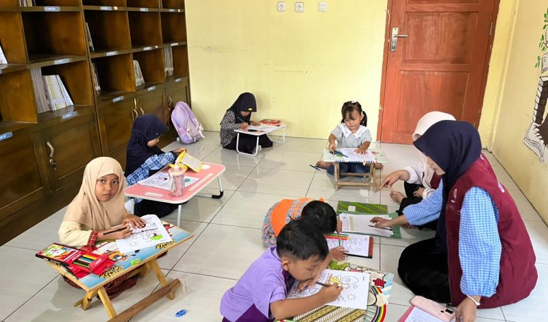KKN Tematik Literasi Unsulbar Gelar Lomba Literasi dan Peringati Hari Anak di Desa Kuajang