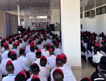 Tampil Unik dan Inklusif, PKKMB Fakultas Teknik Unsulbar 2026 Dipimpin Srikandi Hingga Hadirkan Defile Semarak