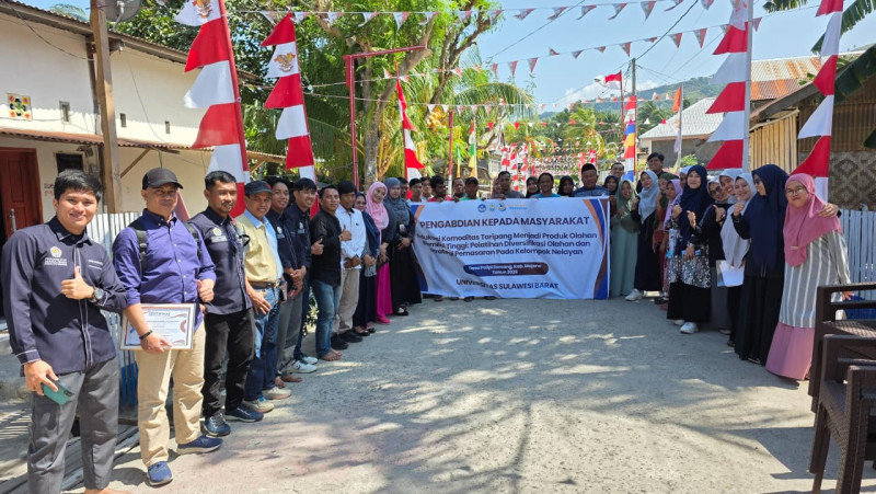 Prodi Manajemen Unsulbar Edukasi Nelayan Soreang Olah Teripang Jadi Produk Bernilai Tinggi