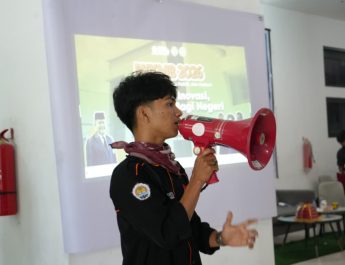 KAMPUS MINIATUR NEGARA DAN BAHAYA KORUPSI KECIL