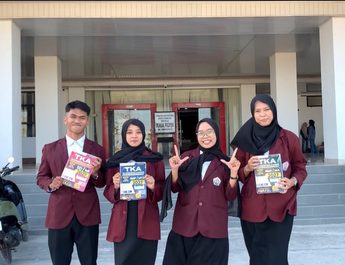 Lewat PKM Kewirausahaan, Mahasiswa Unsulbar Kembangkan Buku Digital Interaktif untuk TKA