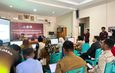 Tim Statistika Unsulbar Latih Aparatur Desa Pesuloang Kelola Website Desa Cantik