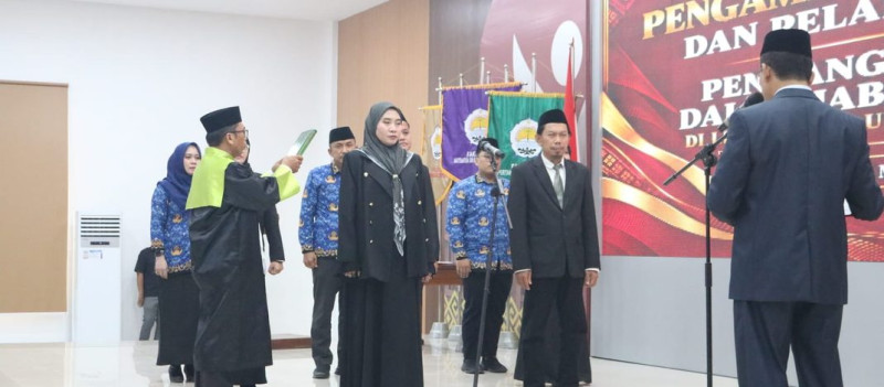 Pelantikan Dekan dan Pejabat Baru Unsulbar, Rektor Tekankan Inovasi dan Kerja Sama